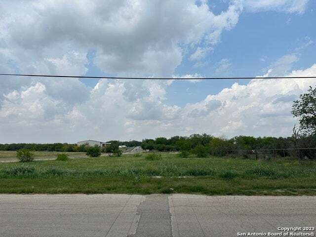 927 W Baetz Blvd, San Antonio