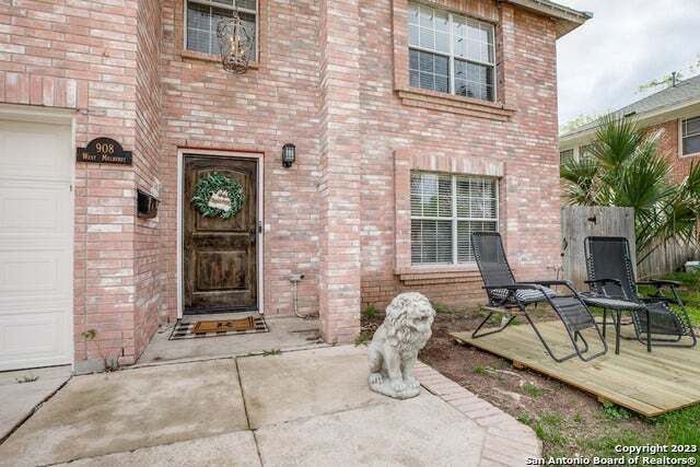 908 W Mulberry Ave, San Antonio