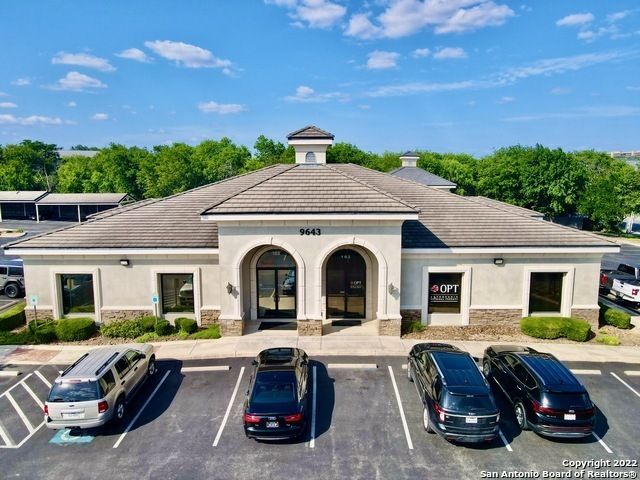 9643 Huebner Rd 103, San Antonio