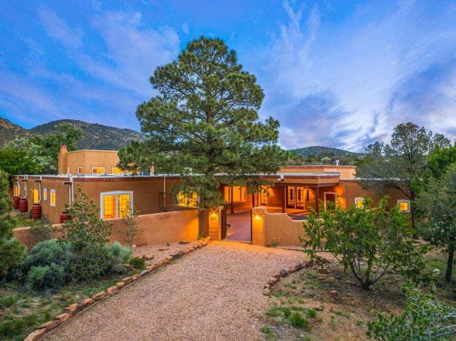 2016 Valle Vista, Santa Fe