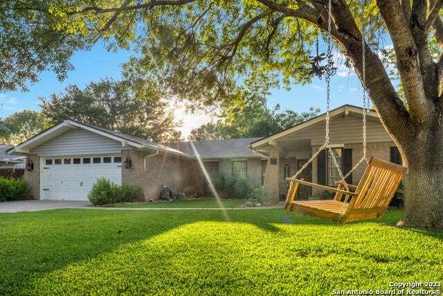 15 Country Club Circle, New Braunfels