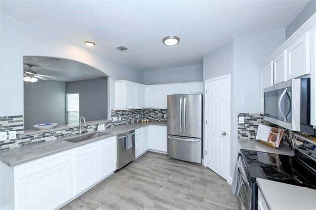 117 Kype Cove, Kyle