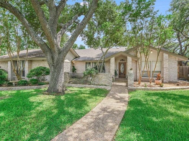 9802 Mandeville Circle, Austin