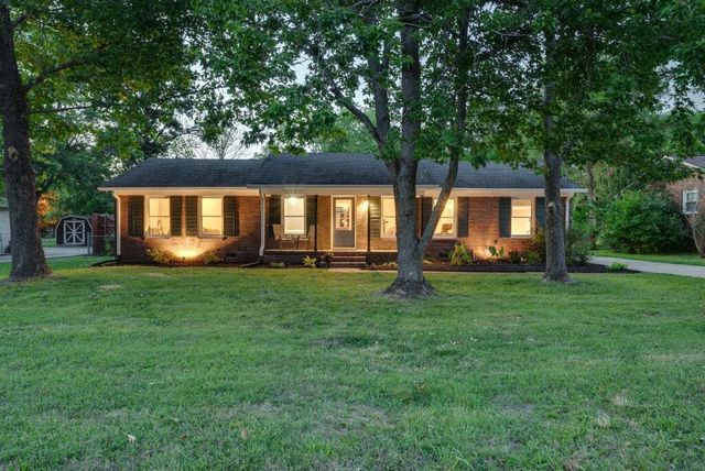 8037 Arbor Dr, Nashville