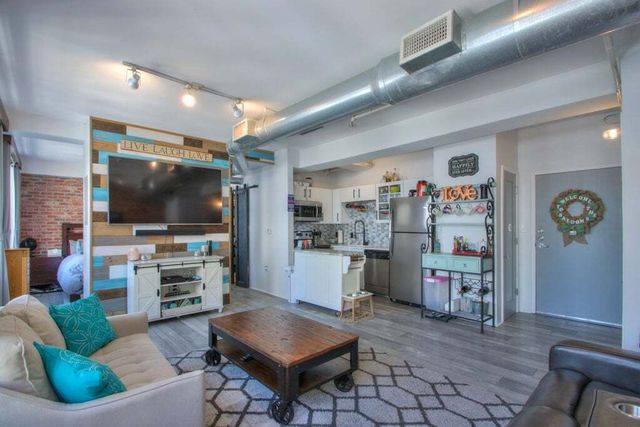 700 Church St 806, Nashville
