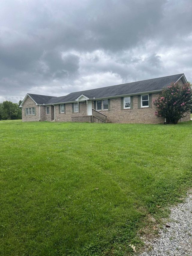3095 Burr Rd, Springfield
