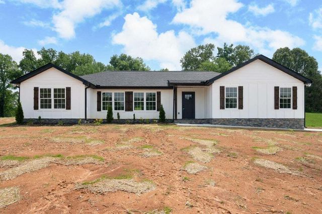 228 Golf Club Road, Mc Minnville
