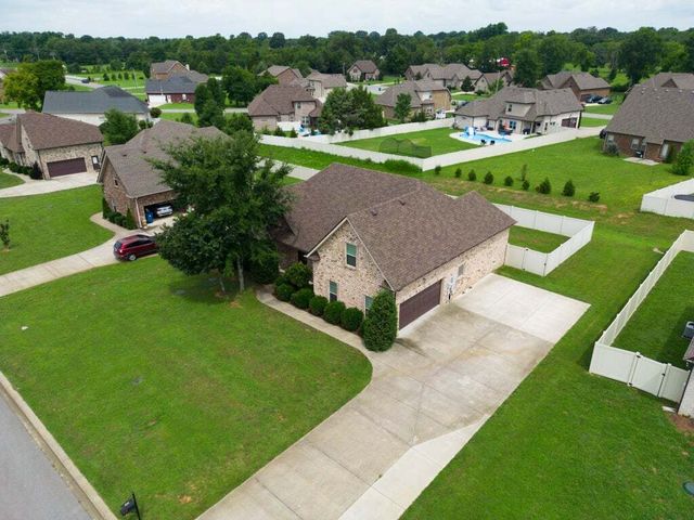 221 Waldronview Drive, Murfreesboro
