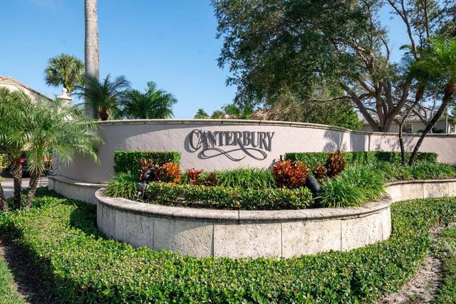 275 Canterbury Dr W, Palm Beach Gardens