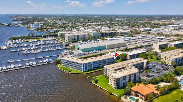 100 Waterway Dr S #301, Lantana