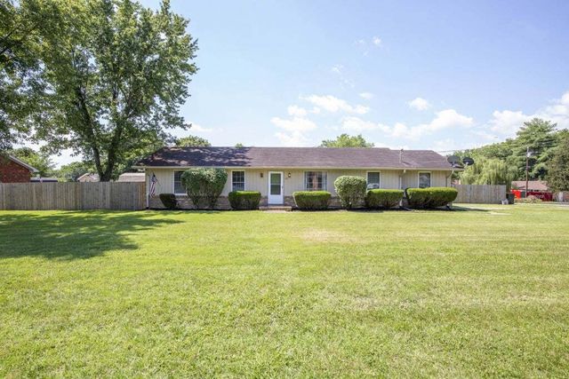 122 Creekwood Ln, Hendersonville