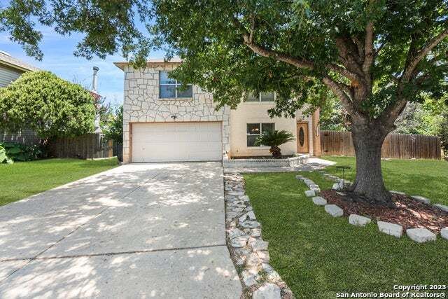 1125 Stone Trail, New Braunfels