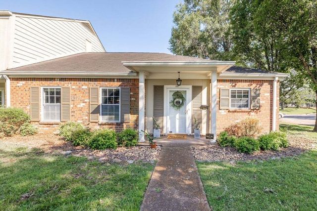 5600 Country Dr 188, Nashville