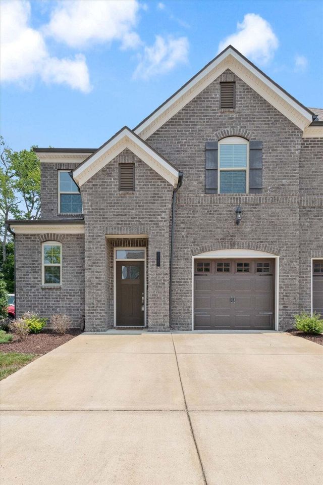 3005 Defilade Dr, Murfreesboro