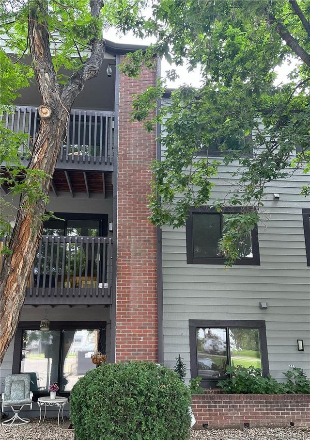 6388 Oak Court 205, Arvada