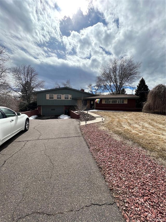 10130 W Asbury Avenue, Lakewood