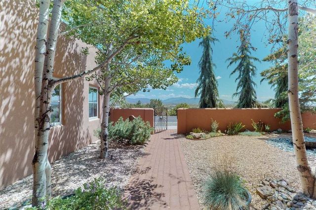 41 Camino Botanica, Santa Fe