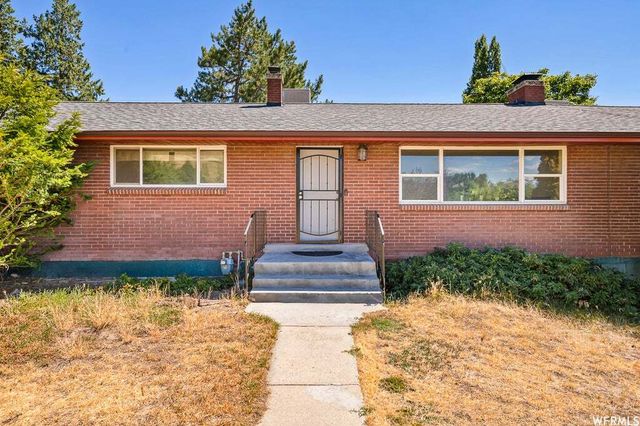 496 E Foothill Dr, Provo