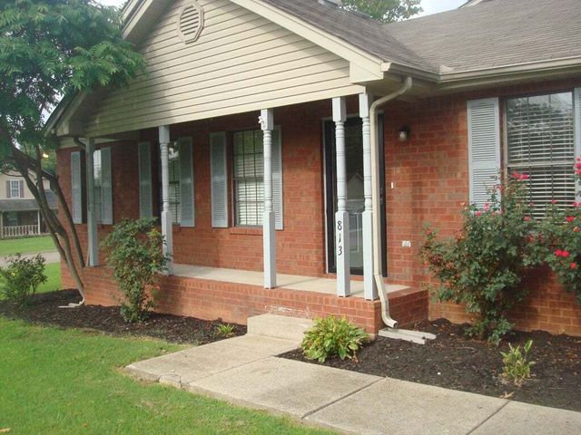 813 Mason Tucker Dr, Smyrna