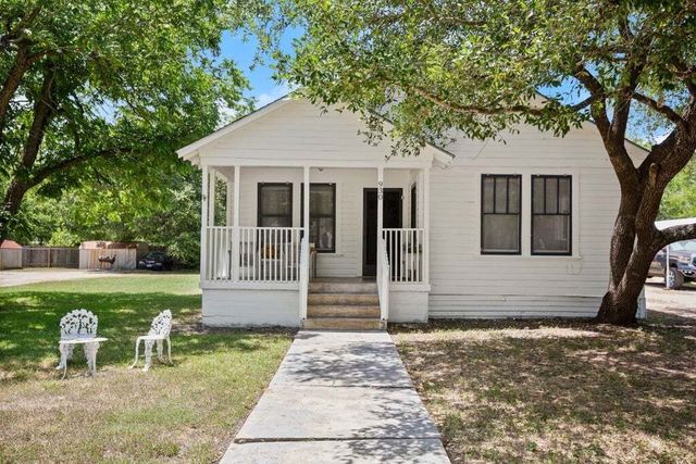 930 W San Antonio Street, Lockhart