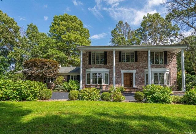 17 Rolling Dr, Brookville