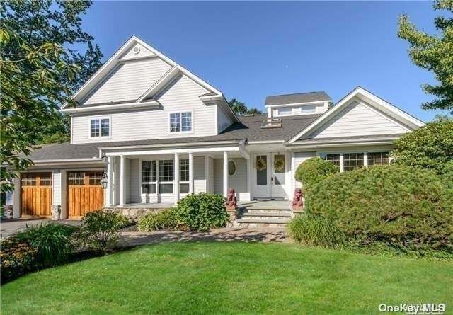 6 Carlyle Drive, Glen Cove