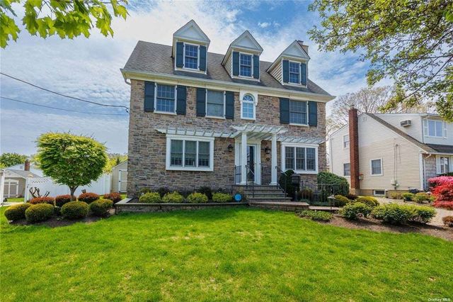 204 Willard Avenue, Farmingdale