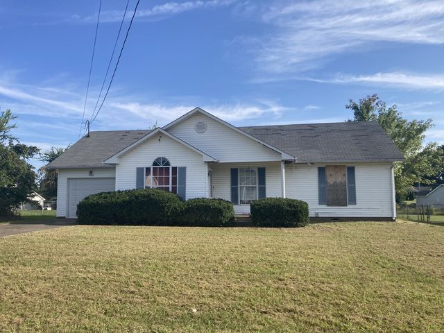 1009 Cooper Dr, Oak Grove