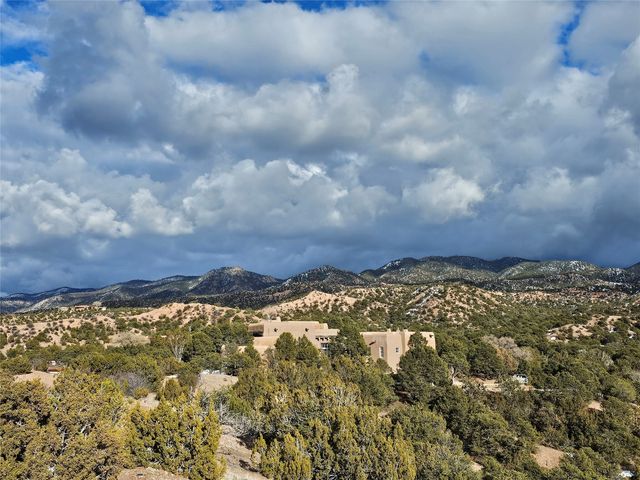 57 Polmood Farm, Santa Fe