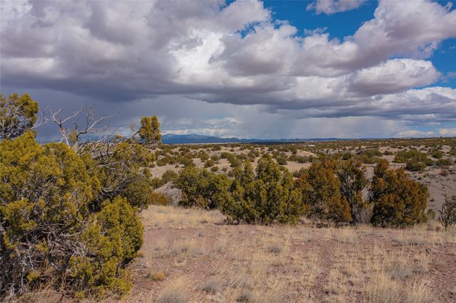 31 Gallina Road, Santa Fe