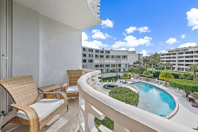 2760 S Ocean Blvd #310, Palm Beach
