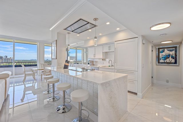 5280 N Ocean Dr #16f, Singer Island