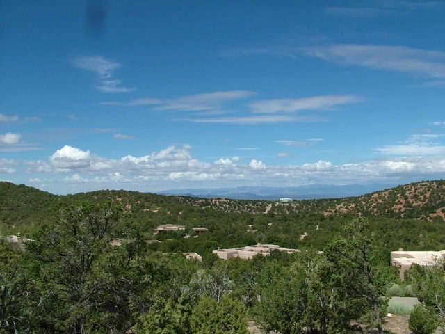 2059 Cerros Altos, Santa Fe