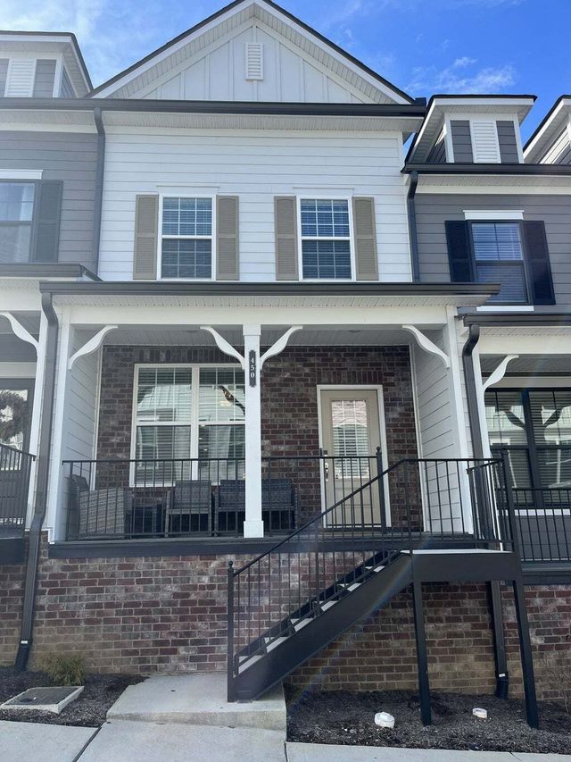 450 Portsdale Dr, Brentwood