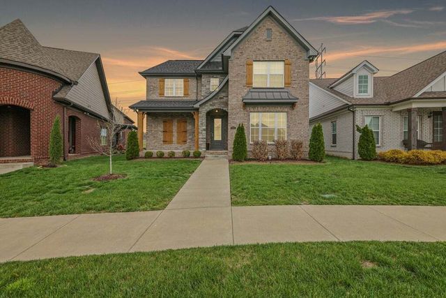 1040 Paddock Park Cir, Gallatin