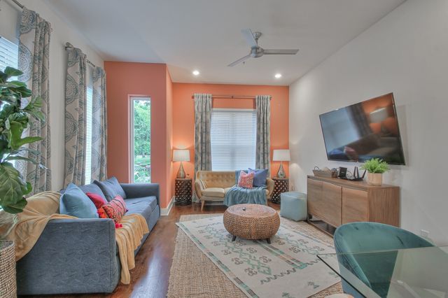 2001 Convent Pl 16, Nashville