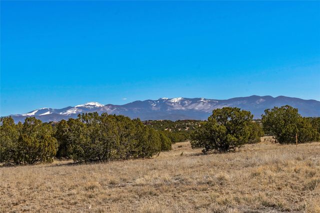 12 Tierra Antigua, Santa Fe