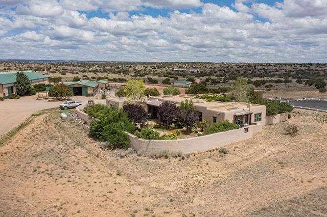 277 Spur Ranch Road, Lamy