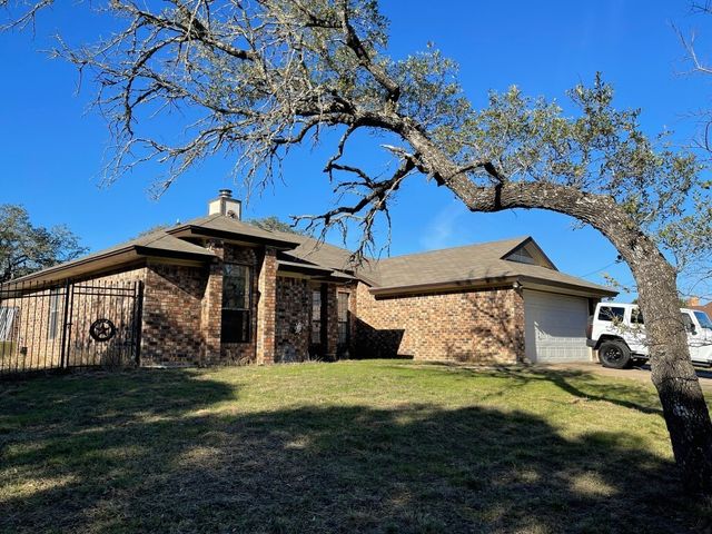 3286 Brett Lane, Kempner