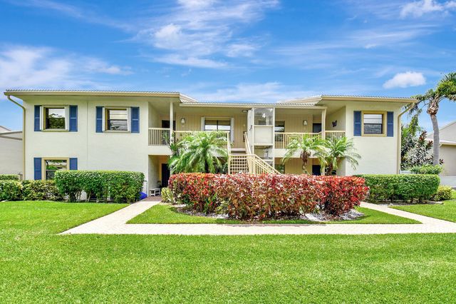 4 Eastgate Dr #b, Boynton Beach