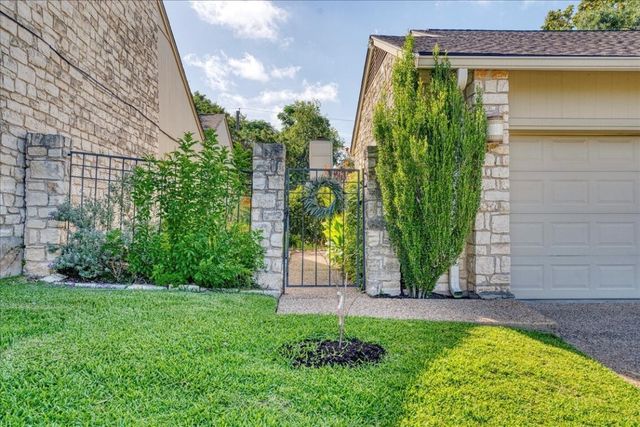 8007 Raintree Place, Austin