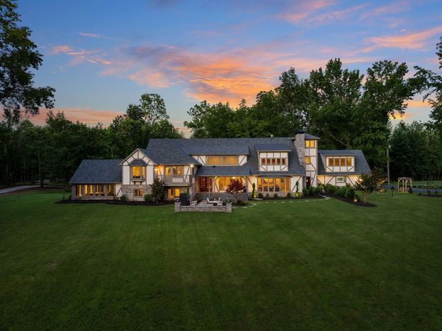 653 Flippen Rd, Lebanon