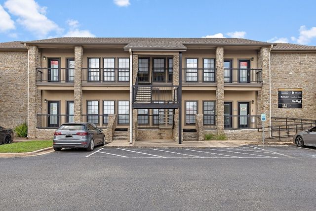 13740 N Research Boulevard 8 & 7, Austin