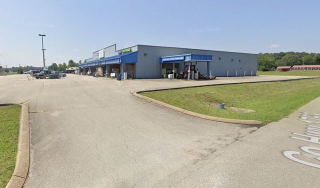 195 Highway 641 N, Camden