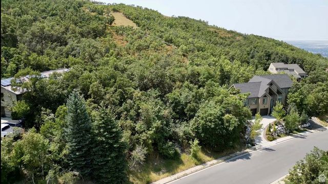 2412 S Cave Hollow Way E 38, Bountiful
