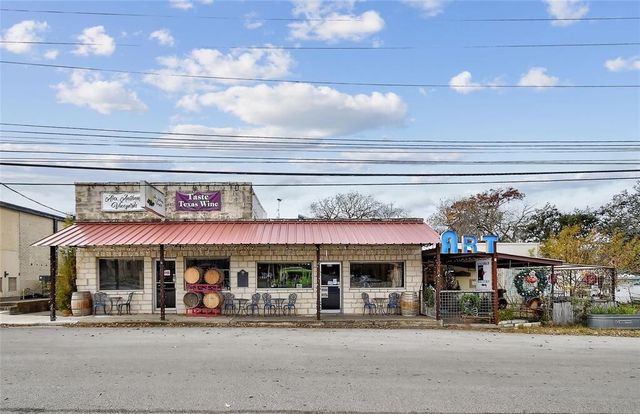 213 N Nugent Avenue, Johnson City