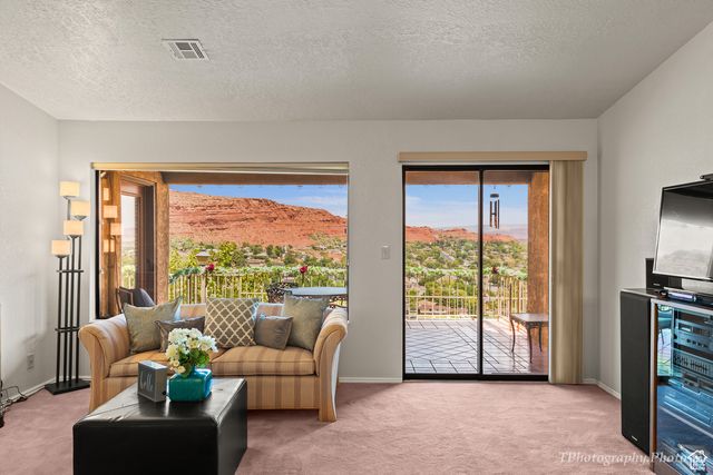 540 N Ridge Rim Way, St. George
