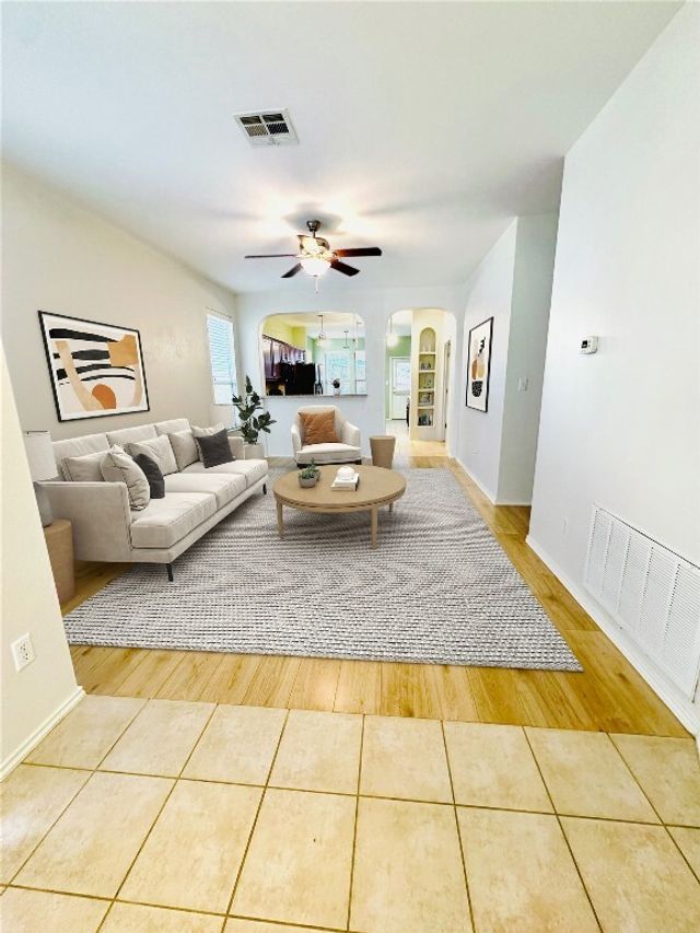 12812 Snow Lane, Manor
