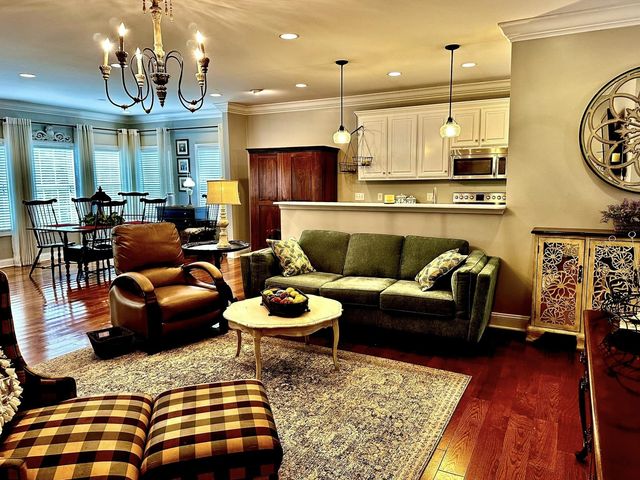 1605 S Cannon Blvd E 201, Shelbyville
