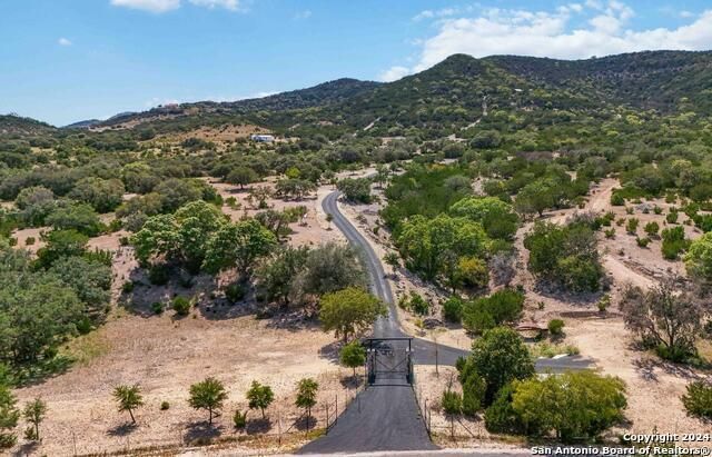 3293 N Little Creek Rd, Vanderpool